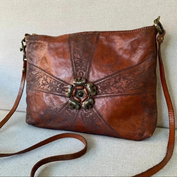 Free People x Campomaggi Arrow Rose Leather Crossbody - Picture 3 of 16
